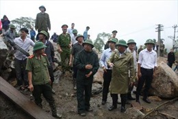 Phó Thủ tướng Nguyễn Xuân Phúc: Không để người dân đói khát, thiếu chỗ ăn ở 